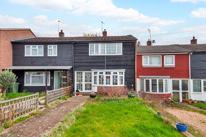 3 Bedroom Property For Sale In Park Avenue, Edenbridge, TN8