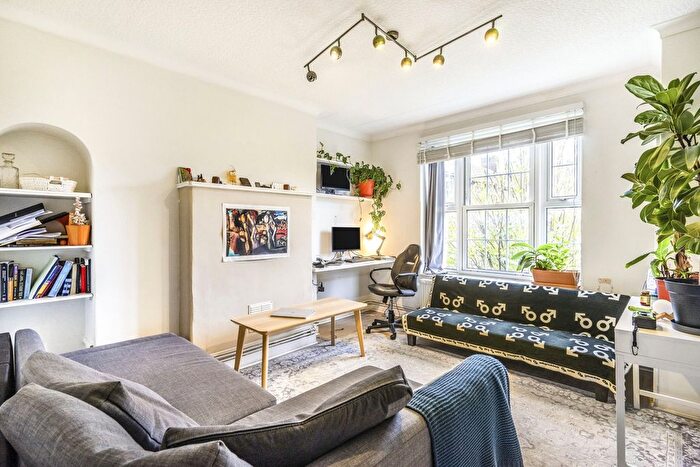 1 Bedroom Flat To Rent In County Street, London, SE1