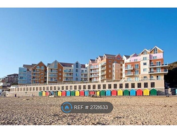2 Bedroom Flat To Rent In Honeycombe Beach, Boscombe, Bournemouth, BH5