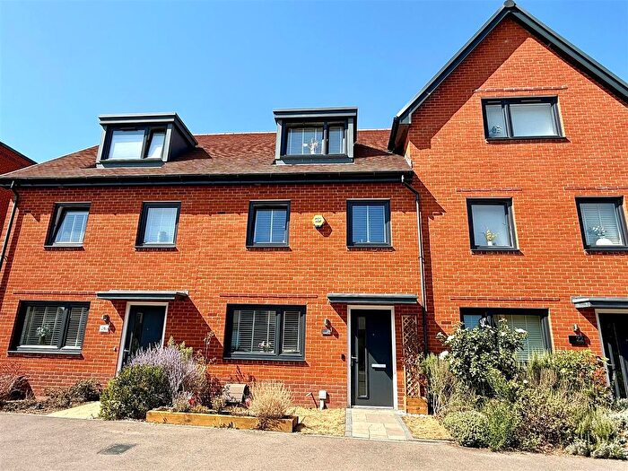 3 Bedroom Town House For Sale In Curbridge Way, Curbridge, Southampton, SO30