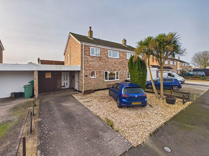 3 Bedroom Semi Detached House For Sale In Woodland Avenue, Bridgwater, TA7