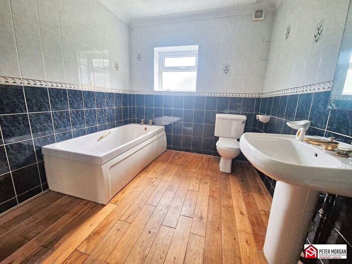 2 Bedroom Detached Bungalow For Sale In Castell Ddu Road, Pontarddulais, Swansea, West Glamorgan, SA4