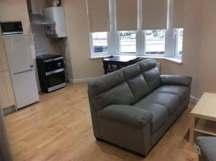 2 Bedroom House To Rent In North Road, Cardiff, CF14