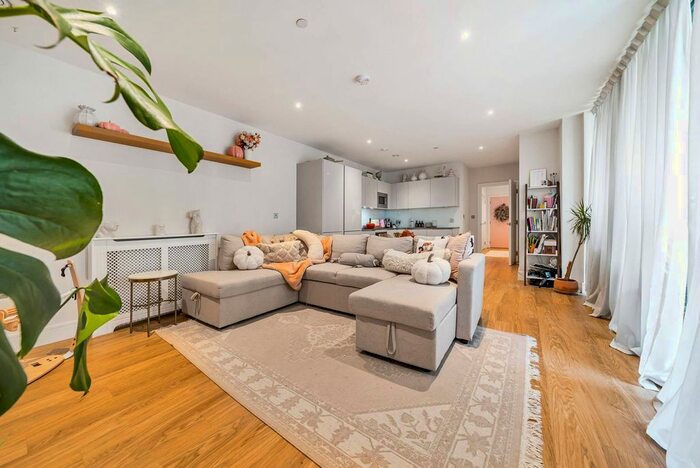 2 Bedroom Flat To Rent In Orton House, Summerstown, London, SW17