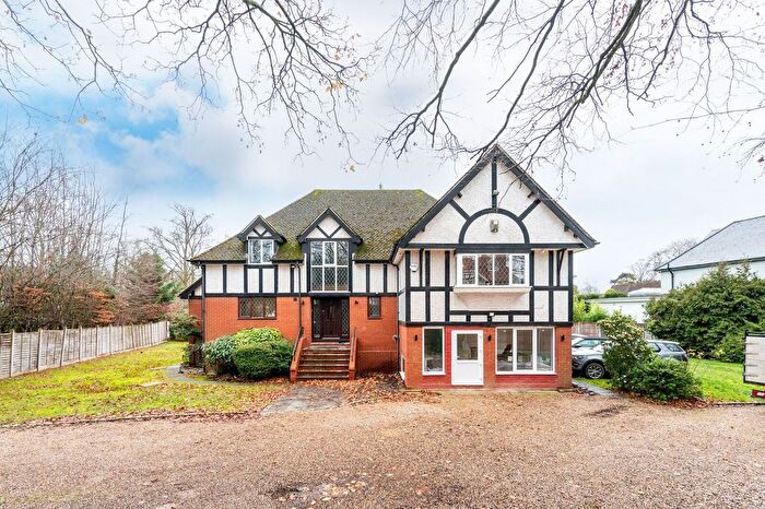 5 Bedroom Detached House To Rent In The Fisheries, Bray, Maidenhead, SL6
