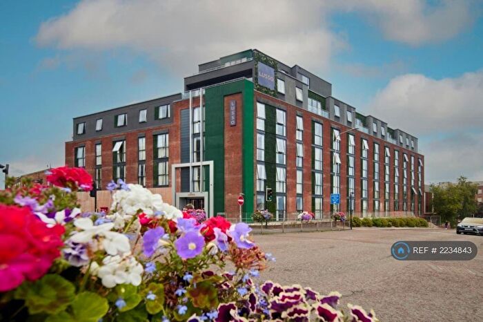 2 Bedroom Flat To Rent In Chuchill Way, Macclesfield, SK11