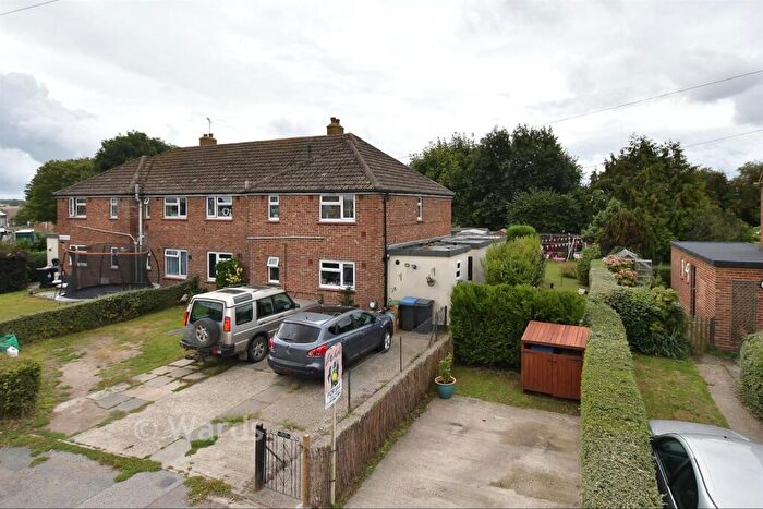 2 Bedroom Apartment For Sale In Staple Road, Wingham, Canterbury, Kent, CT3