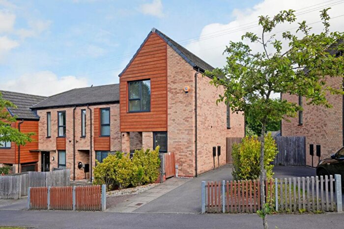 3 Bedroom End Of Terrace House For Sale In Park Spring Drive, Sheffield, S2