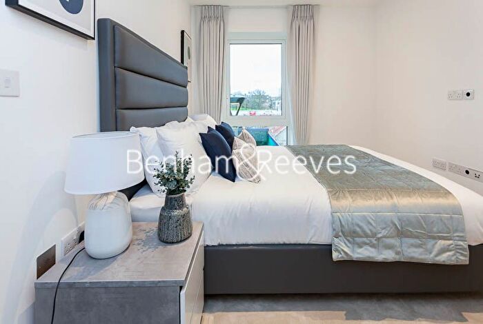 1 Bedroom Flat To Rent In Fulham Reach, Hammersmith, W6