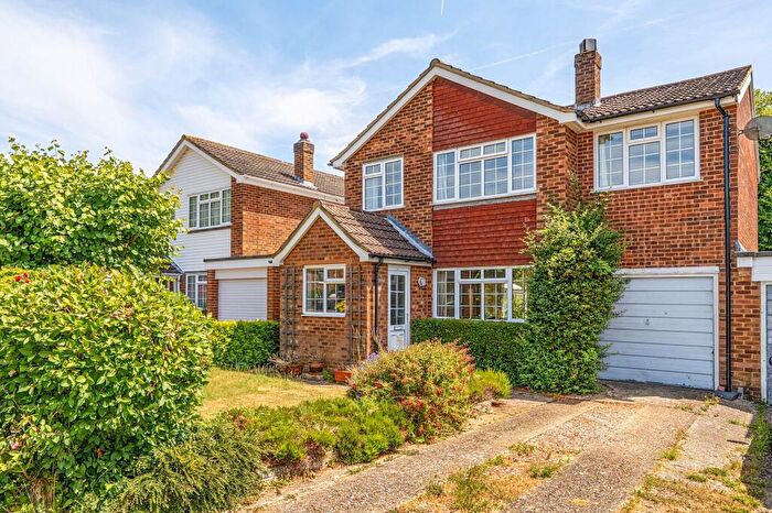 4 Bedroom Detached House For Sale In Woodfield Road, Rudgwick, RH12