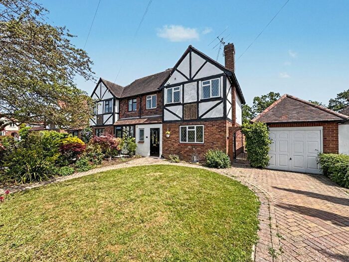 3 Bedroom Semi-Detached House For Sale In Dale Wood Road, Orpington, Orpington, BR6