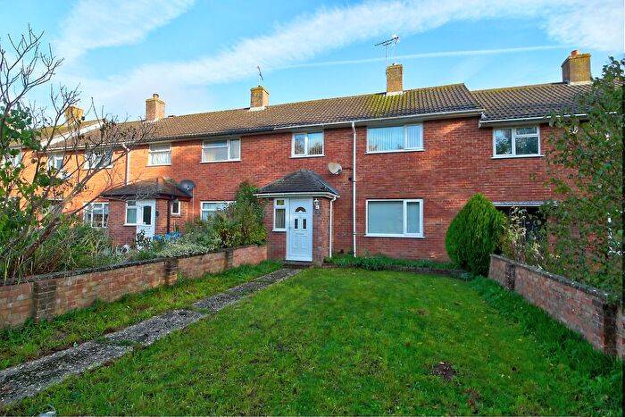 3 Bedroom Terraced House For Sale In Portsmouth Crescent, Basingstoke, RG22