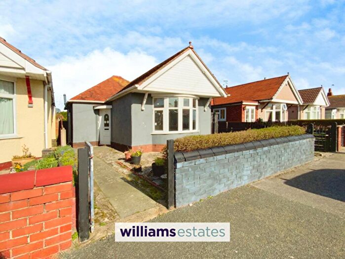 2 Bedroom Detached Bungalow For Sale In Knowles Avenue, Rhyl, LL18