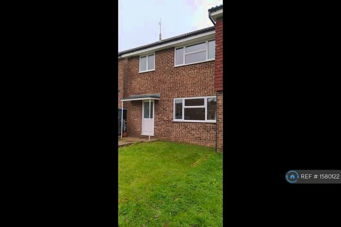 3 Bedroom Semi-Detached House To Rent In Haywards Heath, Haywards Heath, RH16