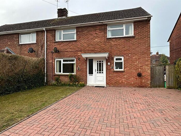3 Bedroom Semi-Detached House To Rent In Elderfield Crescent, Chilton, OX11