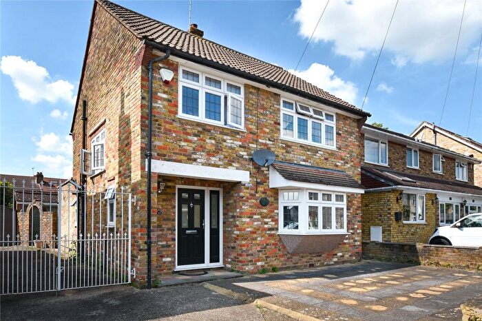 3 Bedroom Detached House For Sale In Charles Street, Uxbridge, UB10