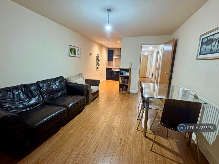 2 Bedroom Flat To Rent In Leylands Road, Leeds, LS2