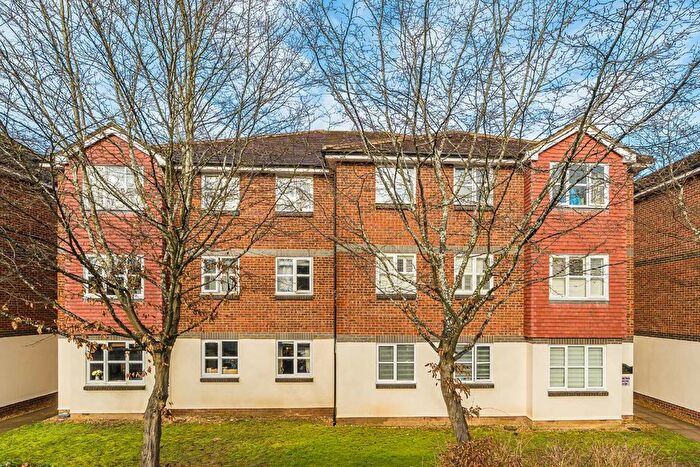 2 Bedroom Flat For Sale In Draymans Way, Isleworth, TW7