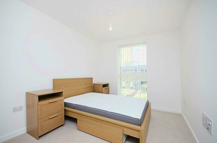 2 Bedroom Flat To Rent In Lismore Boulevard, Colindale, London, NW9
