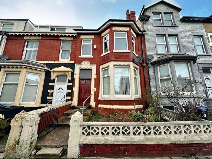 6 Bedroom Terraced House For Sale In Palatine Road, Blackpool, FY1