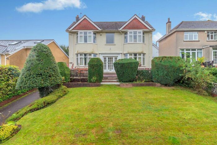 3 Bedroom Detached House For Sale In Usk Road, Pontypool, Monmouthshire, NP4