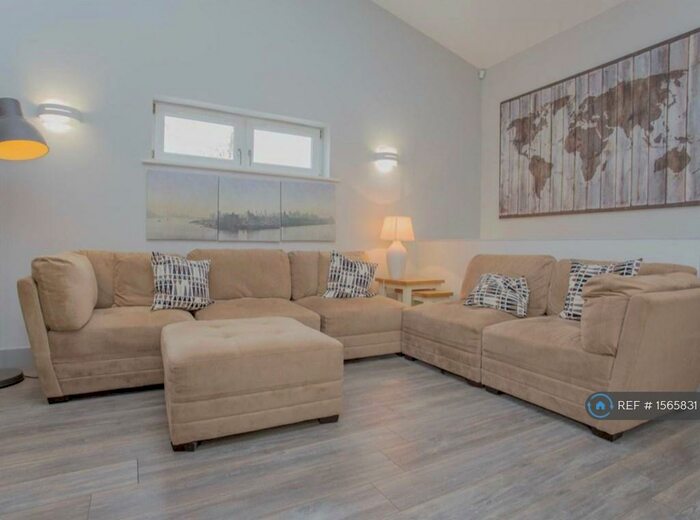 2 Bedroom Flat To Rent In The Ridge, Hampton Vale, Peterborough, PE7