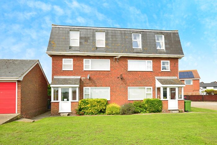 1 Bedroom Flat For Sale In Armada Close, Grand Parade, Littlestone, New Romney, TN28