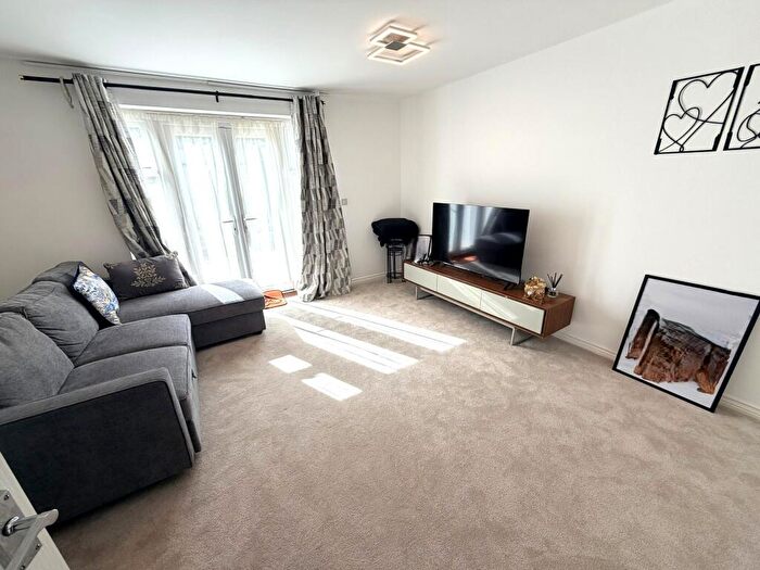 4 Bedroom Terraced House For Sale In Damselfly Road, Northampton, NN4