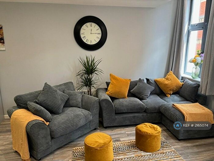 3 Bedroom Flat To Rent In Park Row, Leeds, LS1