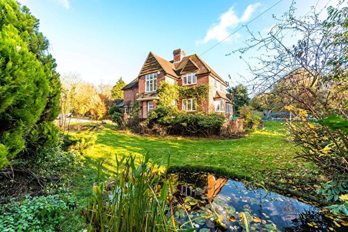 4 Bedroom Detached House For Sale In Bigfrith Lane, Cookham Dean, Maidenhead, SL6