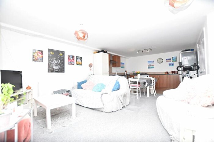 2 Bedroom Apartment To Rent In Flat Langham Court, A Suffolk Road, London, SE25