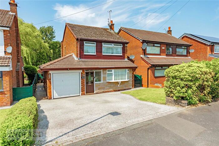 3 Bedroom Detached House For Sale In Winchester Avenue, Ashton-under-lyne, Lancashire, OL6