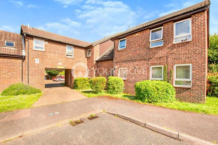 1 Bedroom Flat To Rent In Shepperton Close, Chatham, Kent, ME5