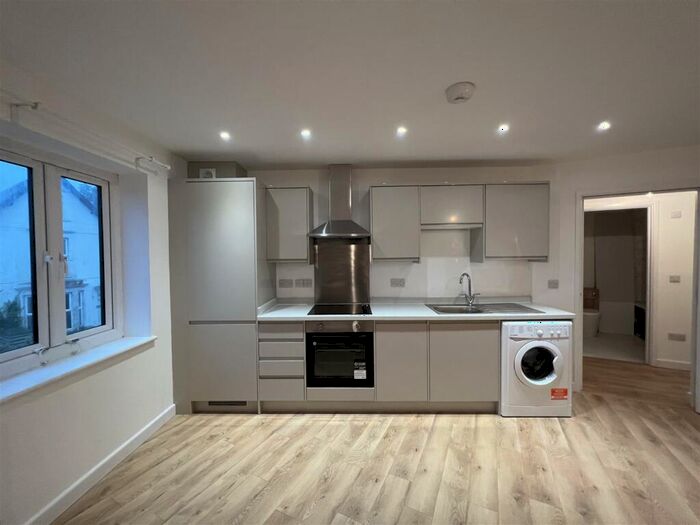 1 Bedroom Flat To Rent In Beaufort Road, Staple Hill, BS16