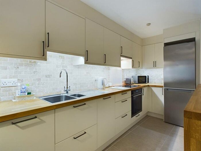 2 Bedroom Semi-Detached House For Sale In Severn Side South, Bewdley, DY12