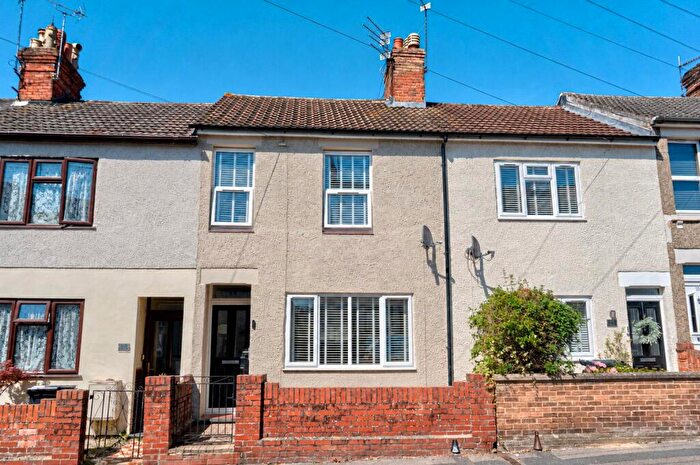 3 Bedroom Terraced House For Sale In Exmouth Street, Old Town, Swindon, Wiltshire, SN1