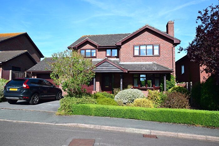 4 Bedroom Detached House For Sale In Tennyson Close, Market Drayton, Shropshire, TF9
