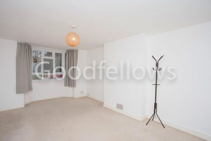 1 Bedroom Flat To Rent In Bushey Court, Bushey Road, Raynes Park SW20