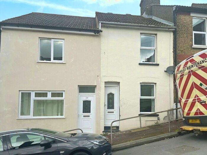 2 Bedroom Terraced House To Rent In Whitehorse Hill, Chatham, Kent, ME5