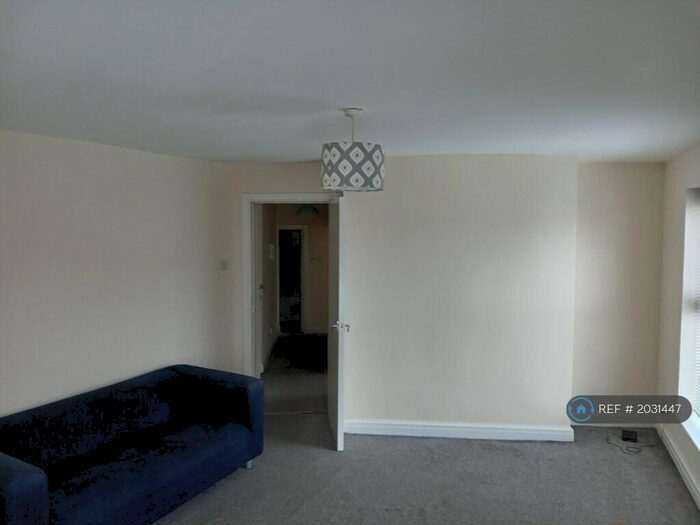 2 Bedroom Flat To Rent In Deansgate, Bolton, BL1