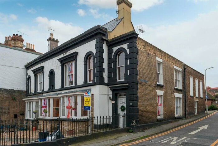 3 Bedroom Property To Rent In High Street, Ramsgate CT11