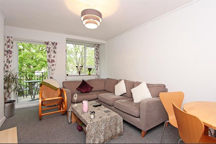 2 Bedroom Flat To Rent In Carslake Road, Putney Vale, SW15
