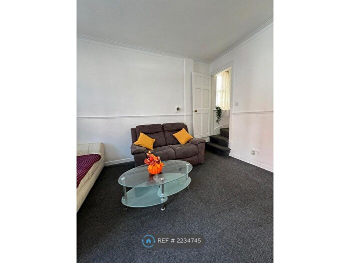 2 Bedroom Terraced House To Rent In Gordon Street, Wakefield, WF1