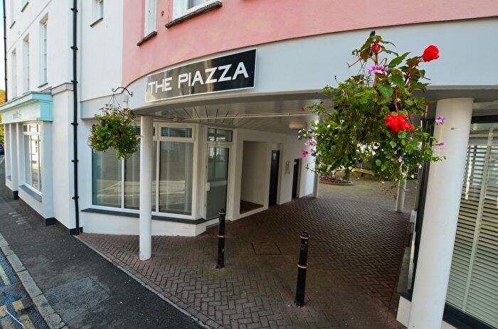 2 Bedroom Flat To Rent In The Piazza Crockwell Street, Bodmin, PL31