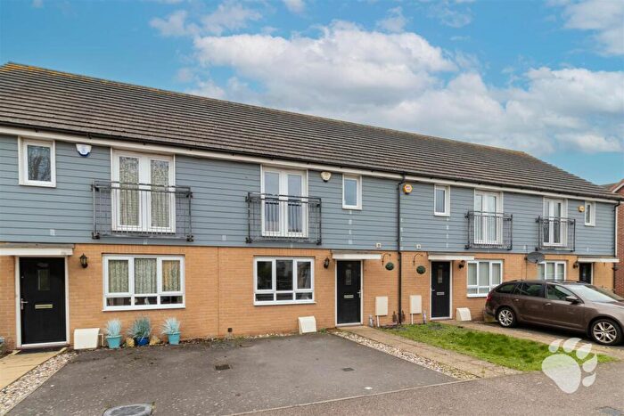 3 Bedroom Terraced House For Sale In Blake Avenue, Basildon, SS14