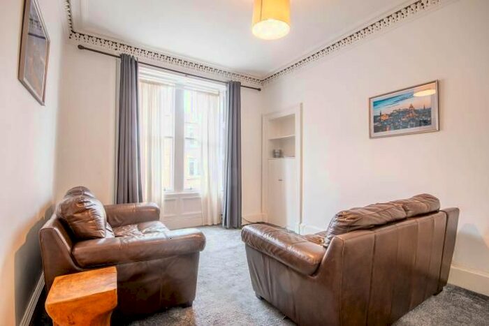 2 Bedroom Flat To Rent In Glen Street, Edinburgh, EH3