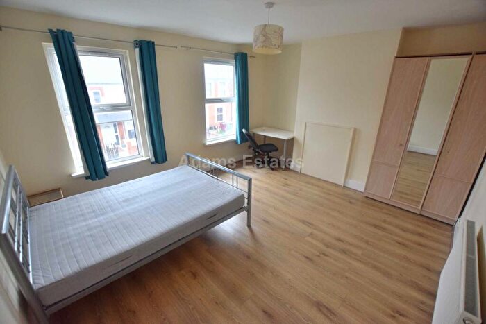 6 Bedroom Terraced House To Rent In Blenheim Road, Reading, RG1