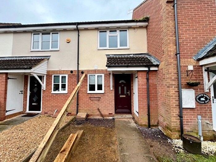 2 Bedroom Terraced House To Rent In Avocet Way, Aylesbury, HP19