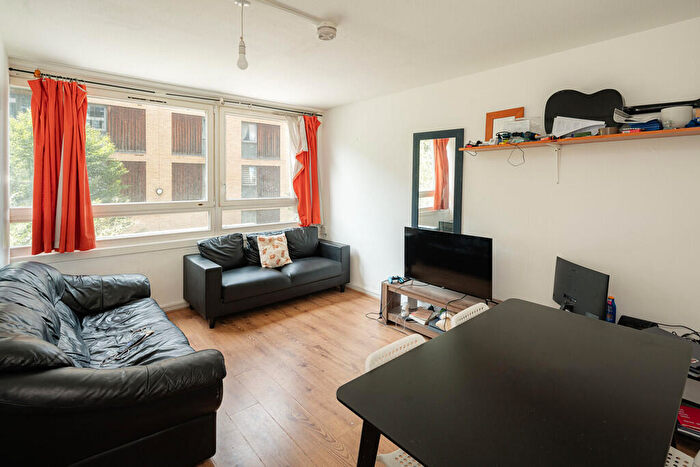 3 Bedroom Apartment For Sale In John Ruskin Street, London, SE5