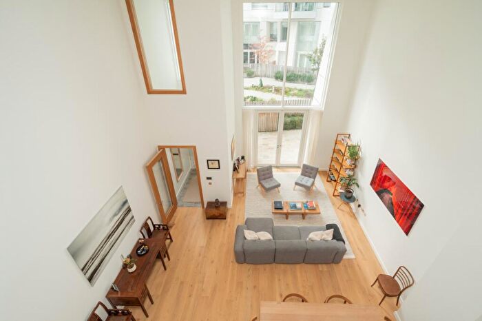 4 Bedroom Apartment For Sale In L-, Prospect Way, Battersea, SW11